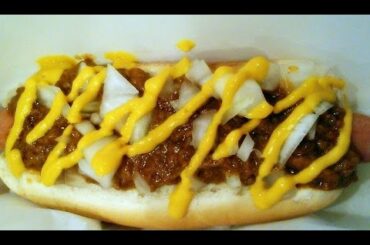 How to make a Coney Island Chili Dog (Recipe)