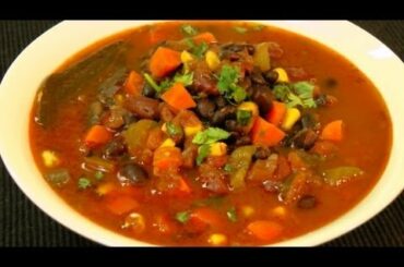 The best Vegetarian Chili Recipe - Quick and Easy