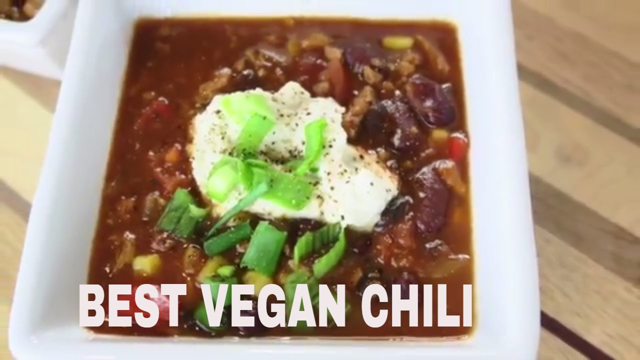 BEST VEGAN CHILI RECIPE HOMEMADE VEGAN CHILI & SOUR CREAM Chili Chili