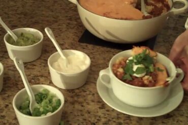 Chili with Cornbread Topping - Lynn's Recipes
