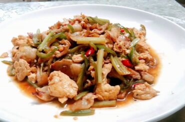 How to Cook | Chili 🌶 Flavored Pork Belly 🐖 Pt.2 | Stir Fry Recipe 香辣农家一碗香做法 | YaoShan Cowboy 瑶山牛牛