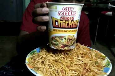 CHICKEN CUP NOODELS, SIMPLE HOME MADE CHILI GARLIC NOODELS "Cook And Eat" Ohh Its So Good!!