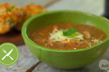 Slow Cooker White Bean Chicken Chili Recipe | Kitchen Daily