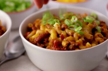 One-Pot Cheesy Chili-Mac | Betty Crocker Recipe