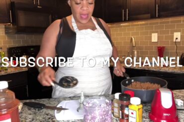 I MADE DETROIT STYLE VEGAN CONEY DOGS | VEGAN CONEY ISLAND CHILI RECIPE | VEGAN RECIPES