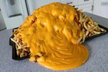 Epic Chili Cheese Fries!! (10,120 Calories)