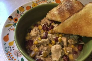 Slow Cooker Hearty Chicken Chili