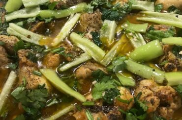 Green chili chicken karahi/urdu hindi recipe/delicious green chili karahi with Annie ka kitchen