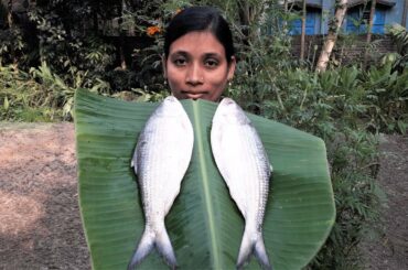 Hilsa Fish Recipe | Bengali Style Khoka Ilish Vapa Prepared By Street Village Food