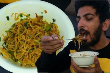 Chili Garlic Noodles  Hakka Noodles Recipe | New Recipe | Desi Village Food Pk