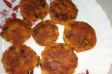 Aloo Tikki Recipe in Hindi | Potato Tikki Recipe | Breakfast Snack Recipe | Crispy Aloo Tikki