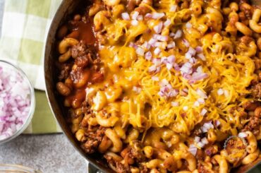 Chili Mac & Cheese - Easy One-Pot Deliciousness!