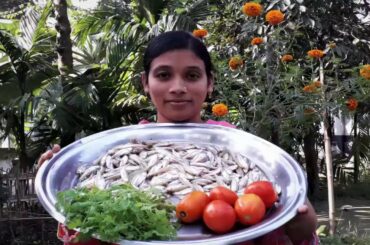 Mourala Macher Jhal | Bengali Fish Recipe | Mourala Macher Chorchori Cooking By Street Village Food