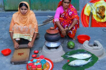 Village Food | Ilish Bhapa in Green Papaya | Traditional Hilsa Recipe