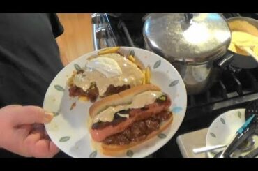 Fat'n'Lazy Friday: Meal 1- Chili cheese fries, chili cheese dog