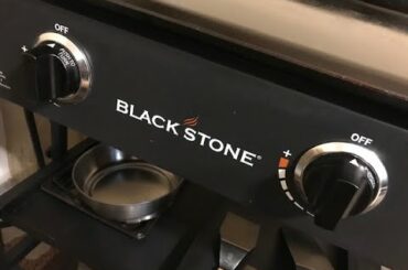 Smash Burgers Seasoned On The Inside With Garlic Sriracha and Chili Sauce/ On The Blackstone Griddle