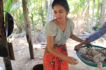Cooking chicken soup with green chili recipe   Natural Life TV