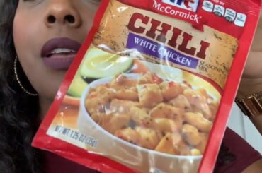 WHITE CHICKEN CHILI FOR MEAL PREP-EASY CROCKPOT MEAL