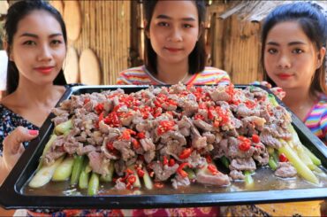 Cooking beef salad with chili recipe - Natural Life TV