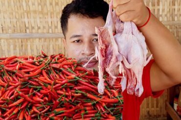 Cooking spicy Quails food recipe - fried Quails bird eat with Chili