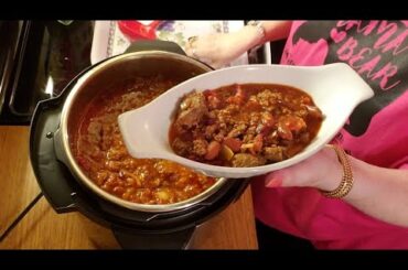 INSTANT POT SUPERBOWL CHILLI with MamaBears Instapot Cooking and Adventures