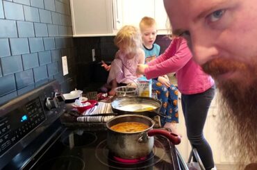 Teaching my Kids How to Make Chili & Cornbread the Easiest Way