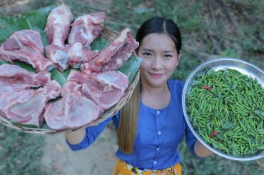 Cooking Technique: Cooking Spicy Pork Bone Soup with Green Chili - Spicy Soup Recipes