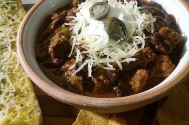 CLEARLY CANADIAN ~ CALGARY STAMPEDE CHUNKY CHUCKWAGON CHILI (Best Chili Recipe)