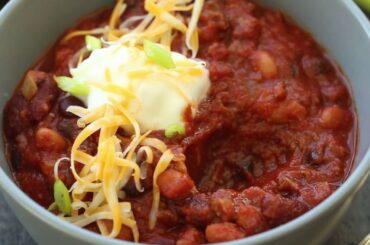 Slow Cooker Three Bean Beef Chili Recipe