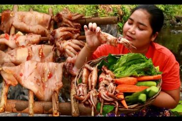 Grilled Squid BBQ with chili Recipe & Cooking BBQ Squid Eating delicious