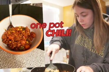 One Pot Veggie Chili Recipe! Making it up on the spot... // Jill Cimorelli