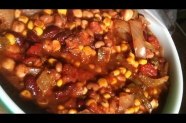 Easy Grandma's Slow Cooker Vegetarian Chili Recipe