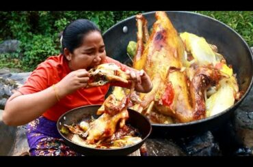 Roasted Chicken With chili Recipe - Cooking Chicken Eating delicious - Cooking skill