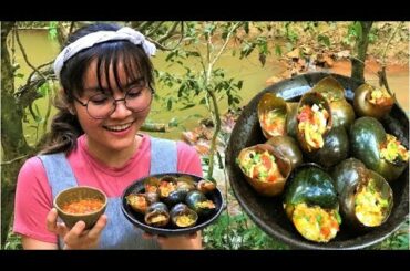 Lifestyle Cooking Snail recipe, Yummy Cooking Snail bbq eat with Chili Sauce, Collect Snail in River
