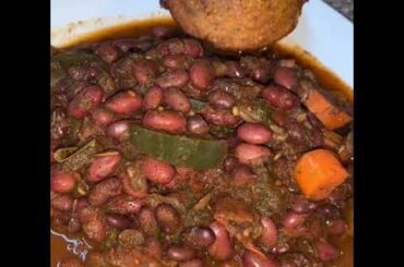 Vegan Chilli Cornbread Muffins