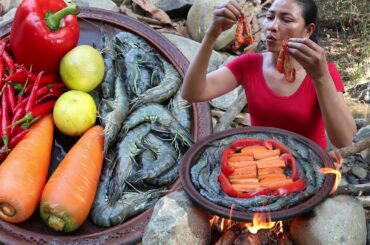 Yummy Shrimp Grill with Bell peppers and carrot Vs Chili Sauce - Food my village Ep 4