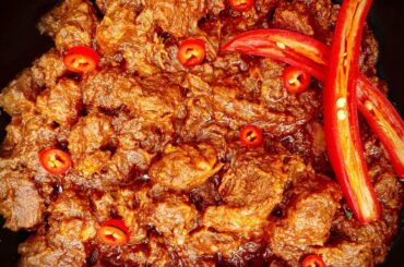 Goan Pork Vindaloo (Easy recipe!)