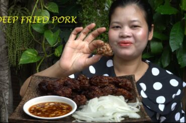 Tasty Deep Fried Pork With Chili Sauce Traditional Khmer Food Recipe -  Cooking With Davann
