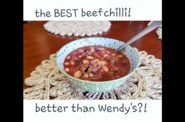 BEEF CHILI// EASY CROCK POT DINNER // (BETTER THAN WENDYS CHILI)