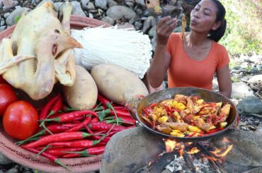 Cooking Chicken Curry Spicy with Mushroom and Tomato for Lunch in Forest - Food my village Ep 10