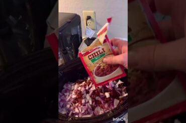 Easy & Cheap Crockpot Chili Recipe! Amazing !