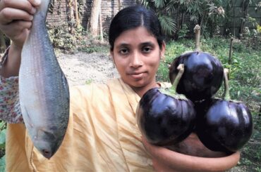 Hilsa Fish Recipe | Big Round Eggplant and Padmar Ilish Curry Cooking By Street Village Food