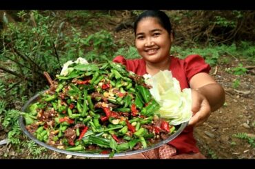 Extreme Raw Beef mix with Chili and salad  for food By village & Cooking life