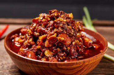 How to Make Chinese SPICY HOT OIL! Easy Recipe