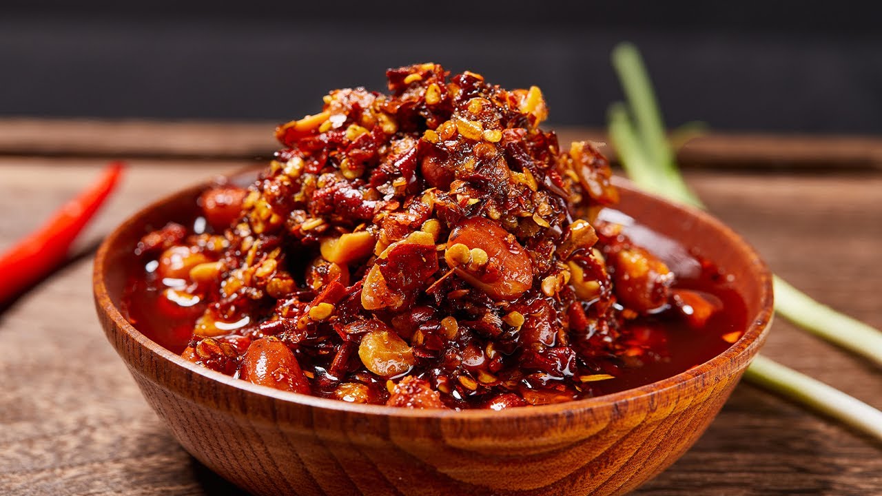How to Make Chinese SPICY HOT OIL! Easy Recipe Chili Chili
