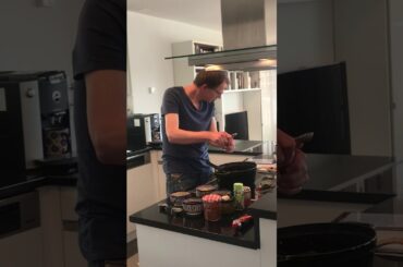 Episode #6 COMFORT FOOD CHILI  "von Carne" by Michael Salm