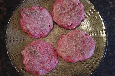 How to make Chili Burgers (+ Fire Mishap)