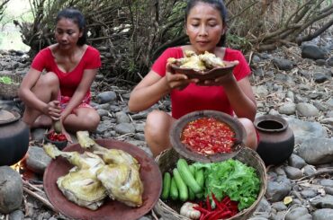 Cooking Chicken thighs Taste delicious with Peppers sauce for Lunch - Food my village Ep 23