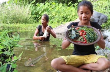 Catch Fish in Water to Cook for Food - Yummy Cook Fish soup Tasty with Water spinach for Lunch
