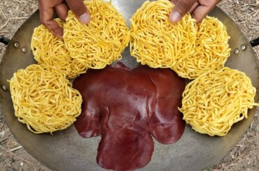 Tasty Yellow Noodle Fried Pork Liver Recipe / Kdeb Cooking